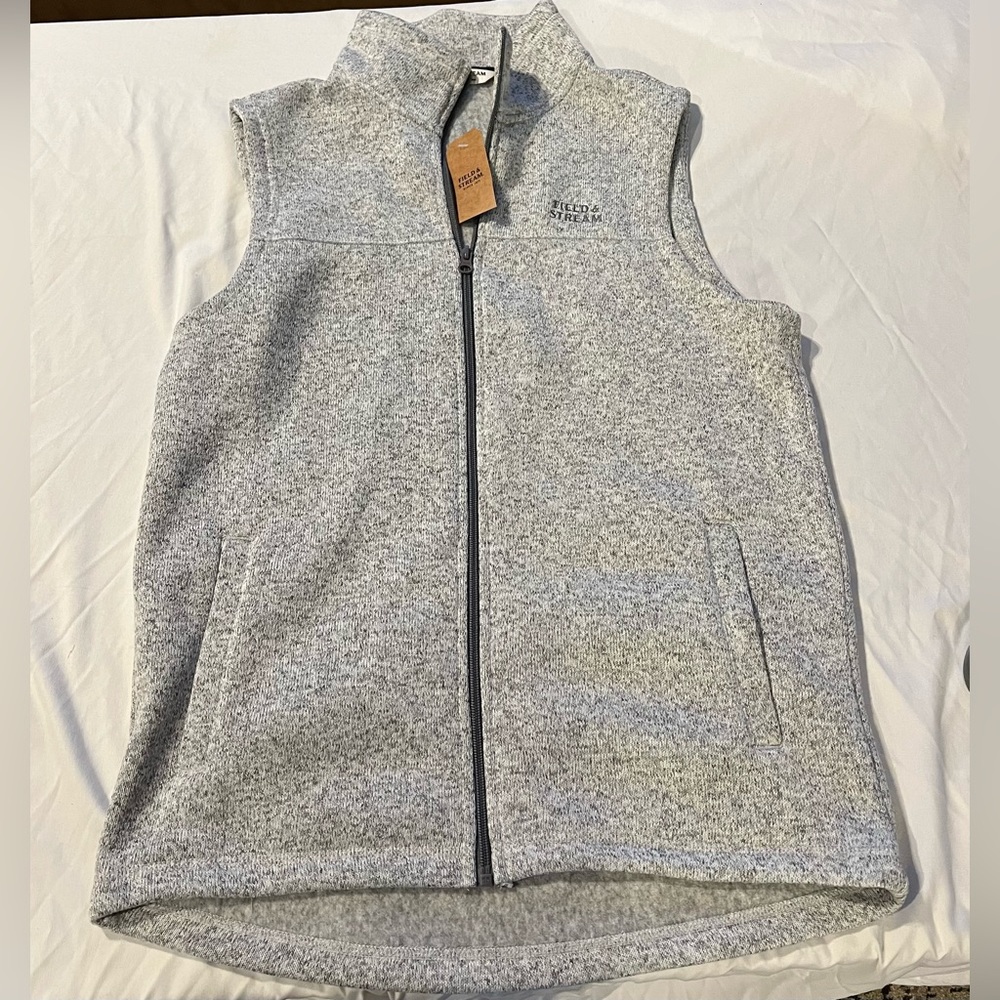 Men’s Field & Stream Fleece Vest- Size Small- Gray- NWT